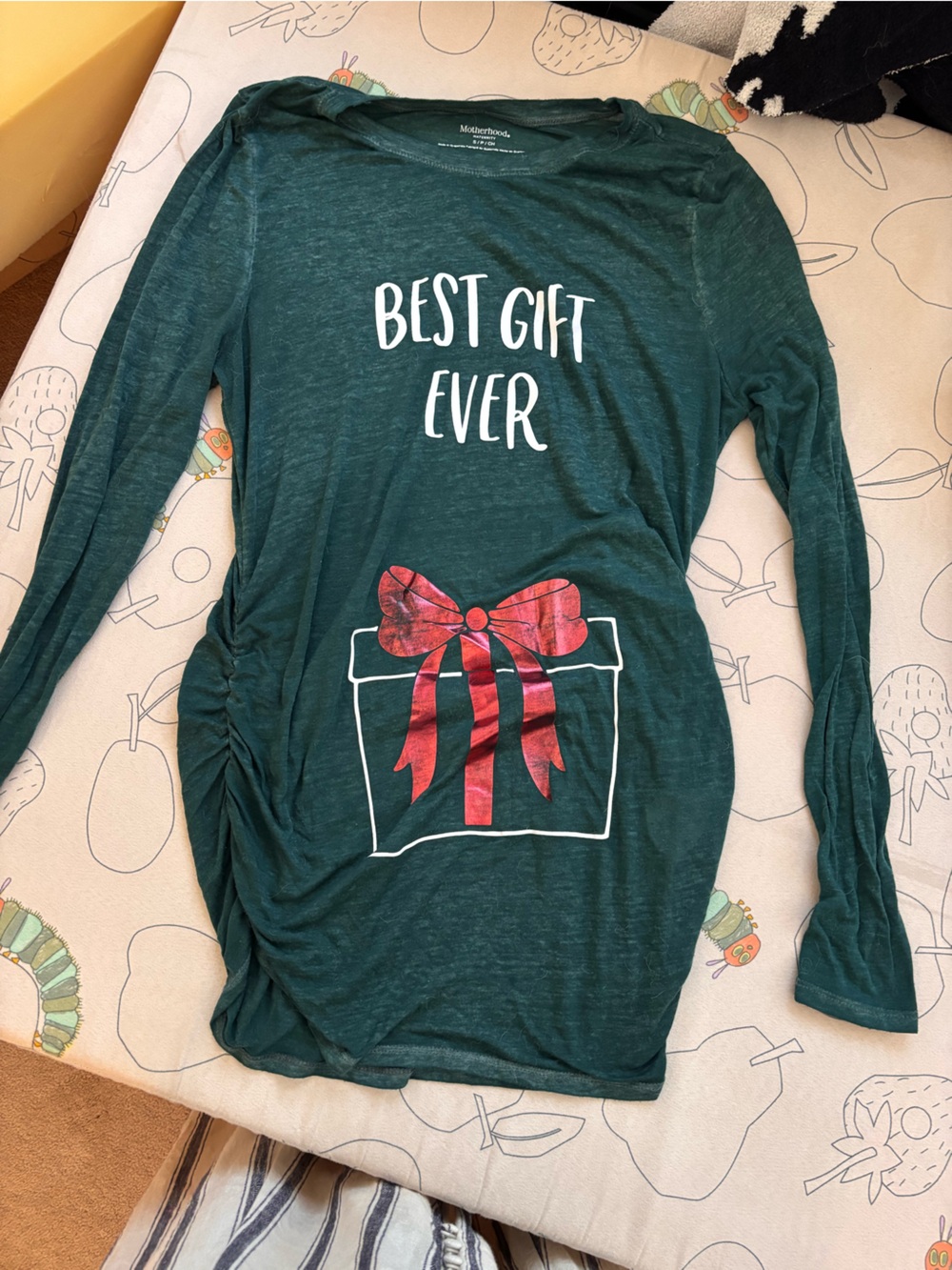 Women's maternity Green 'Best Gift Ever' Long-Sleeve Graphic Top